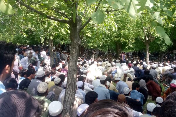 With Bread, Water, and the Quran, Tirah Protesters Pause Their March for Peace